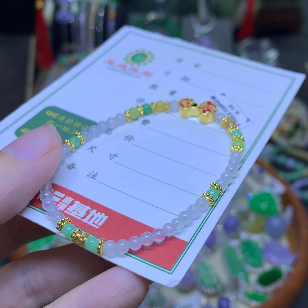 翡翠18K金镶嵌颈饰翡翠吊坠项链