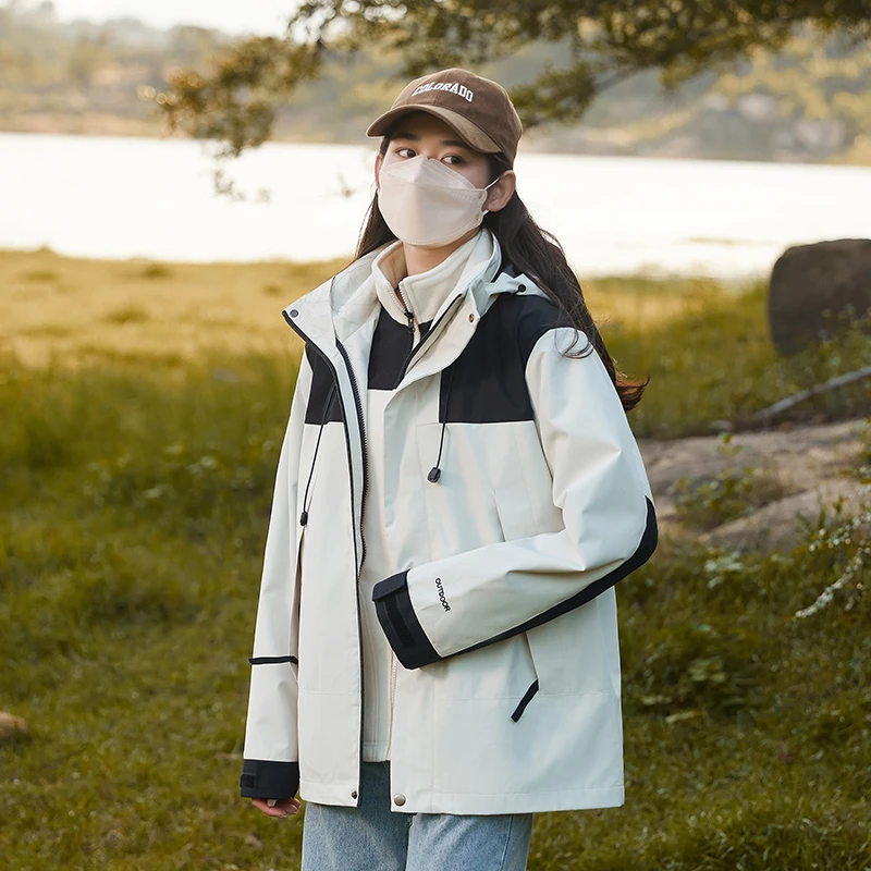 三合一冲锋衣外套女2024网红爆款春季户外服装男防风防水登山夹克