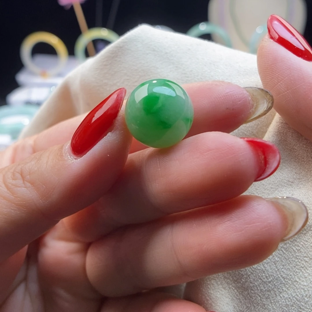 翡翠颈饰未镶嵌圆珠14.3