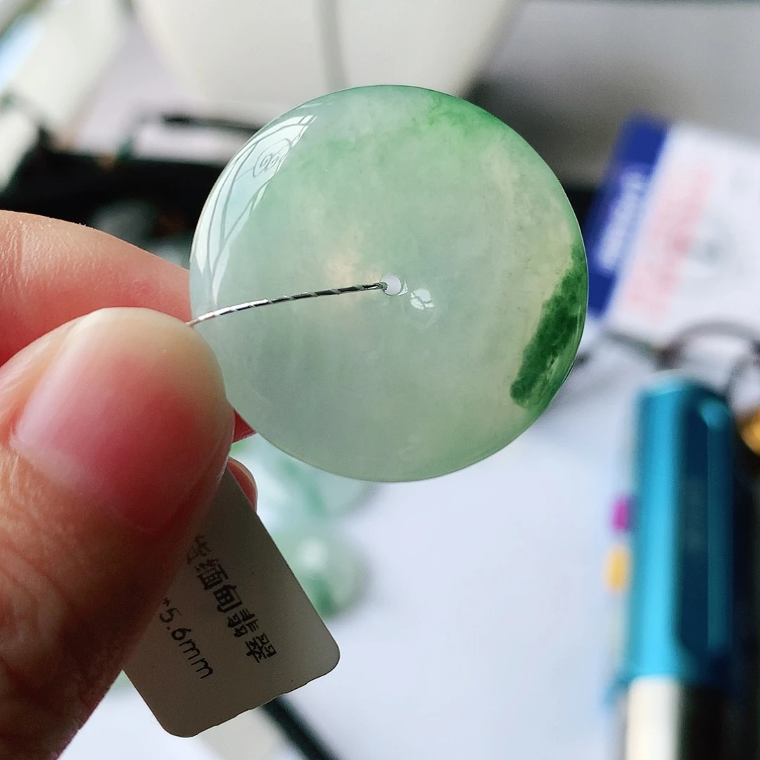 翡翠未镶嵌颈饰翡翠35，26.1/5.6