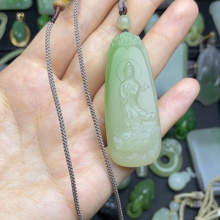 明****和田玉未镶嵌颈饰