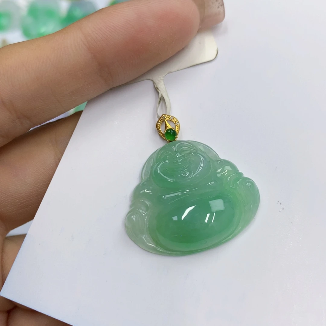 翡翠18K金镶嵌颈饰翡翠