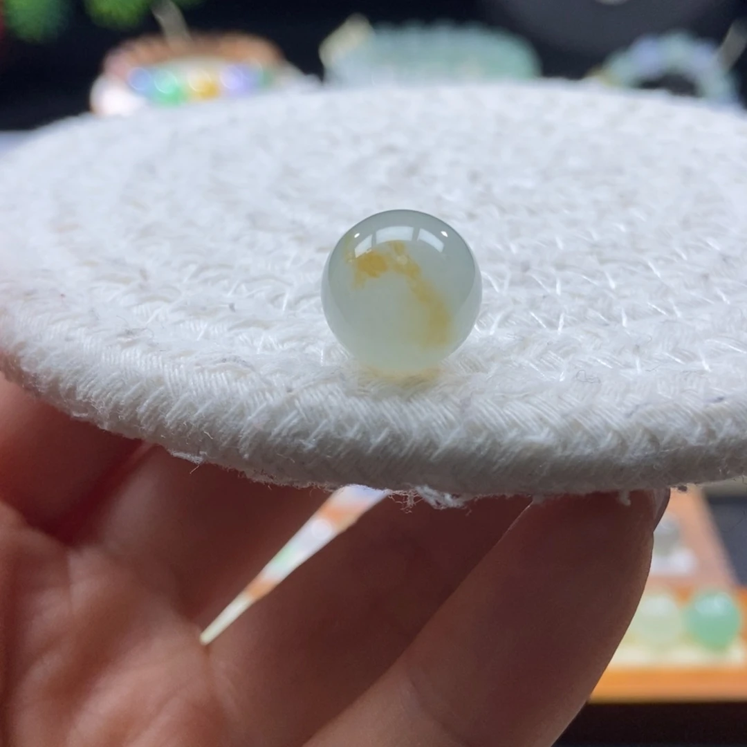 翡翠颈饰未镶嵌冰胶飘枫叶红圆珠12.1mm