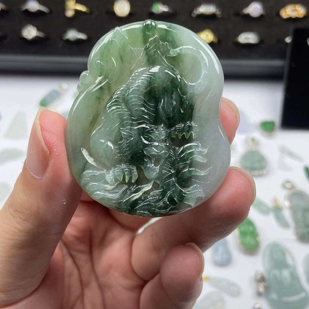 翡翠未镶嵌颈饰00000002