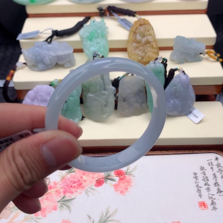 翡翠未镶嵌手镯手镯