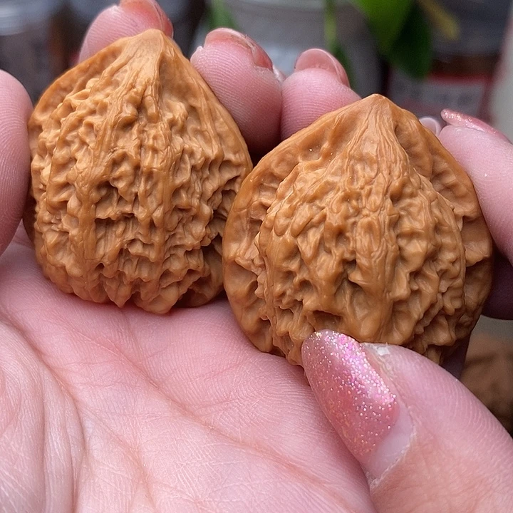 吊坠文玩核桃金牛