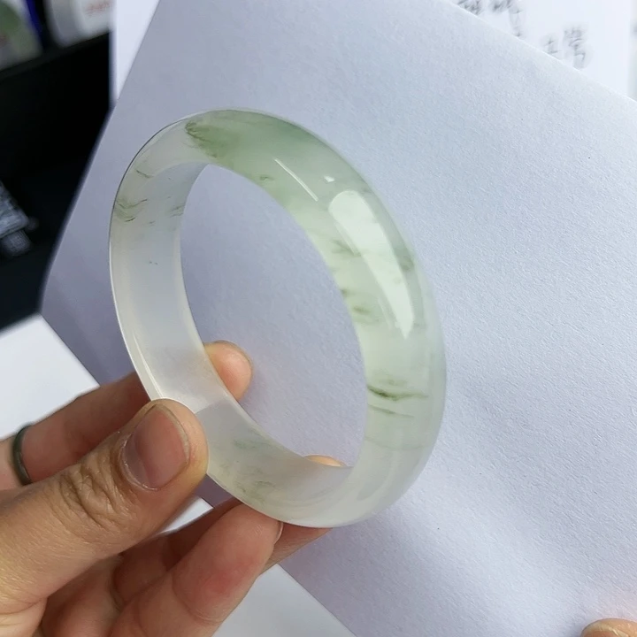 【闪购商品】石英质玉手镯未镶嵌