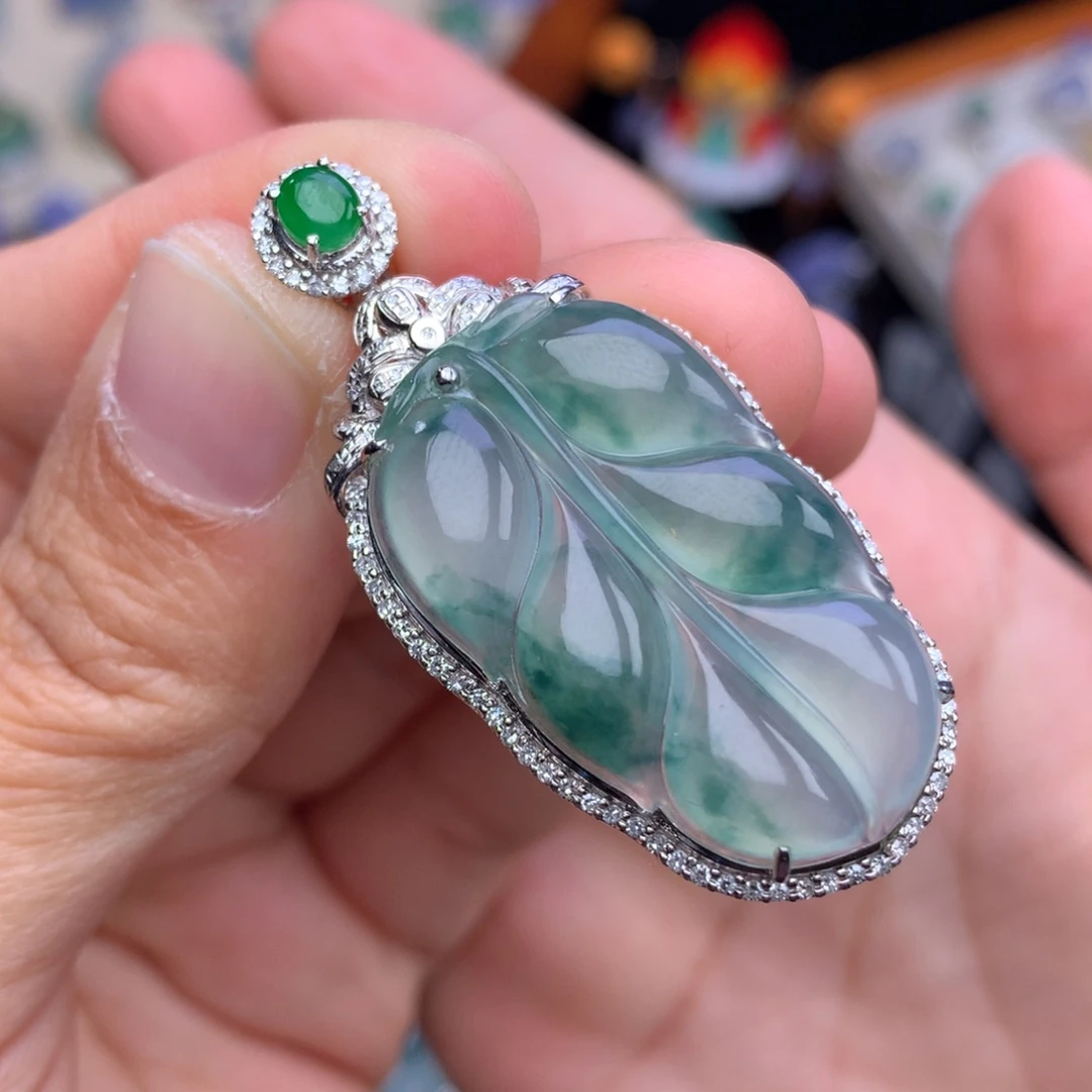 翡翠吊坠(不含链)18K金镶嵌