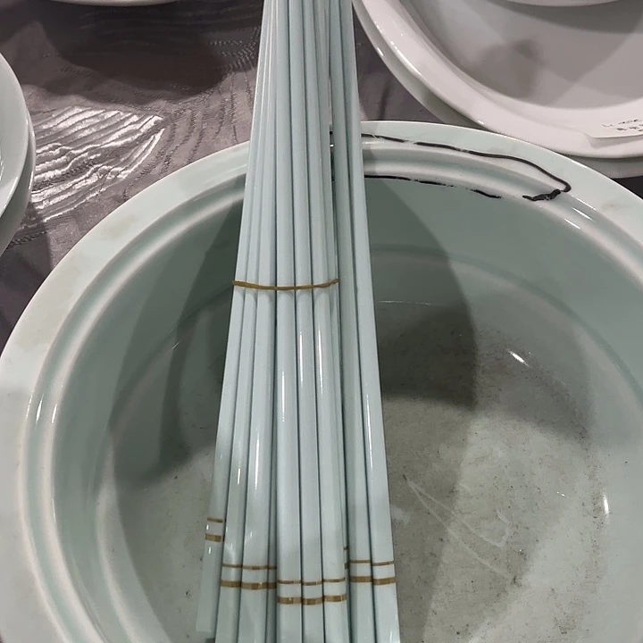 瓷片青色陶瓷筷子十双，包邮