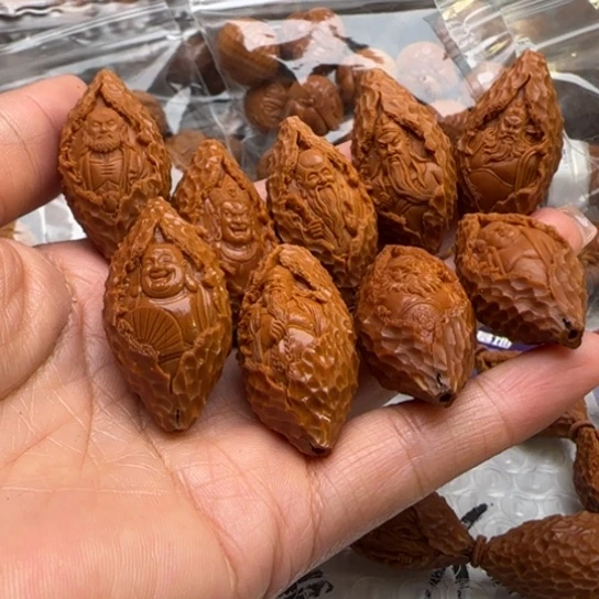 小***子手串橄榄核橄榄雕工艺的