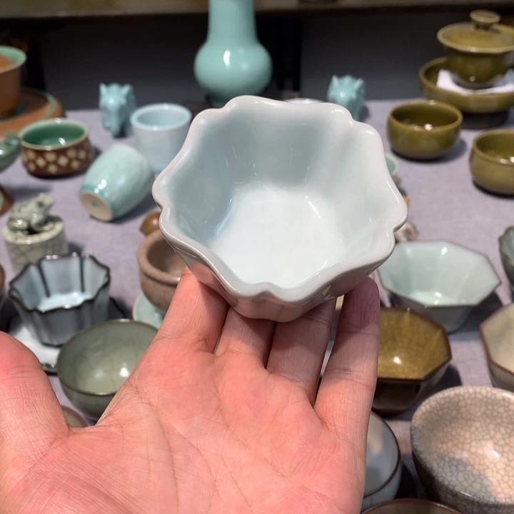 龙泉青瓷哥窑白釉