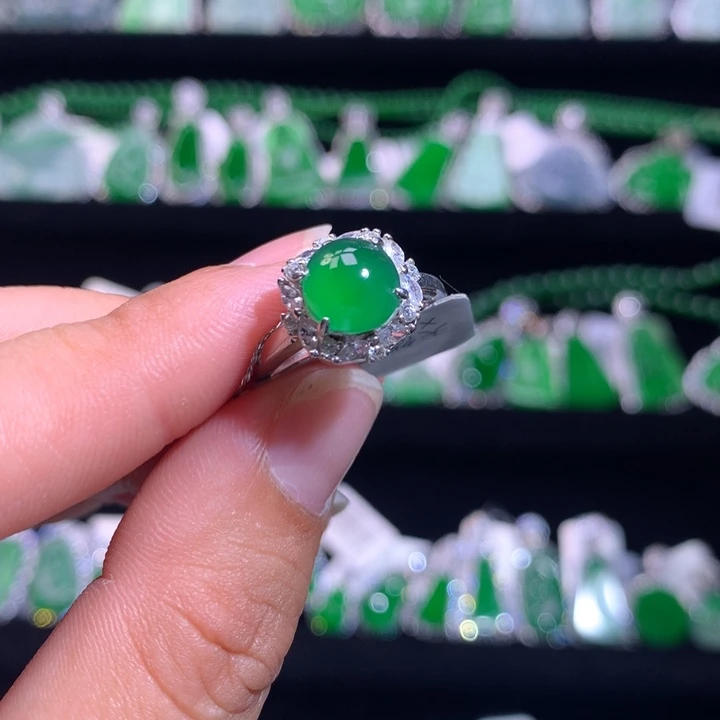 【闪购商品】颈饰银S925镀金镶嵌翡翠天然翡翠