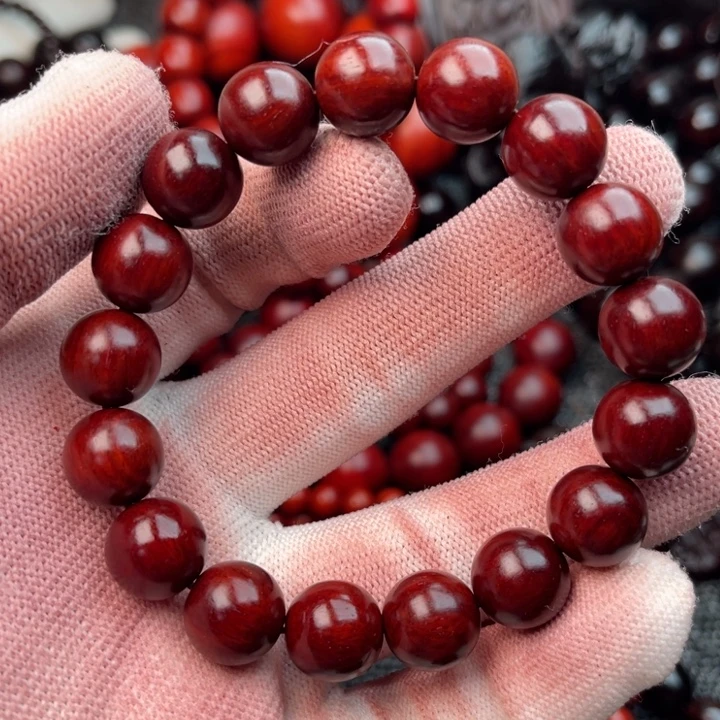 染料紫檀（血檀）把件1.2鸡血红泥料