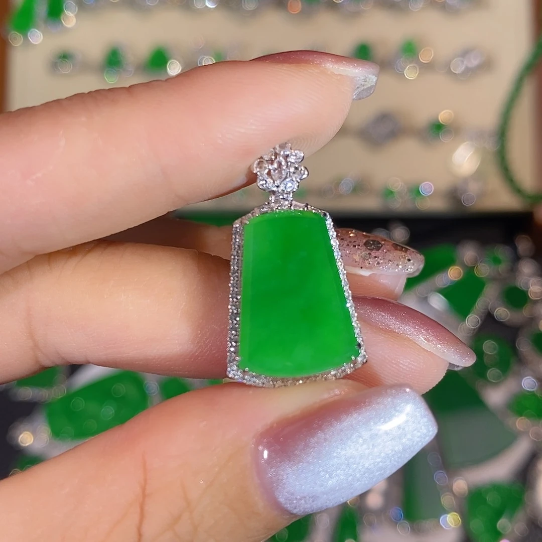 翡翠18K金镶嵌吊坠(不含链)无事牌吊坠