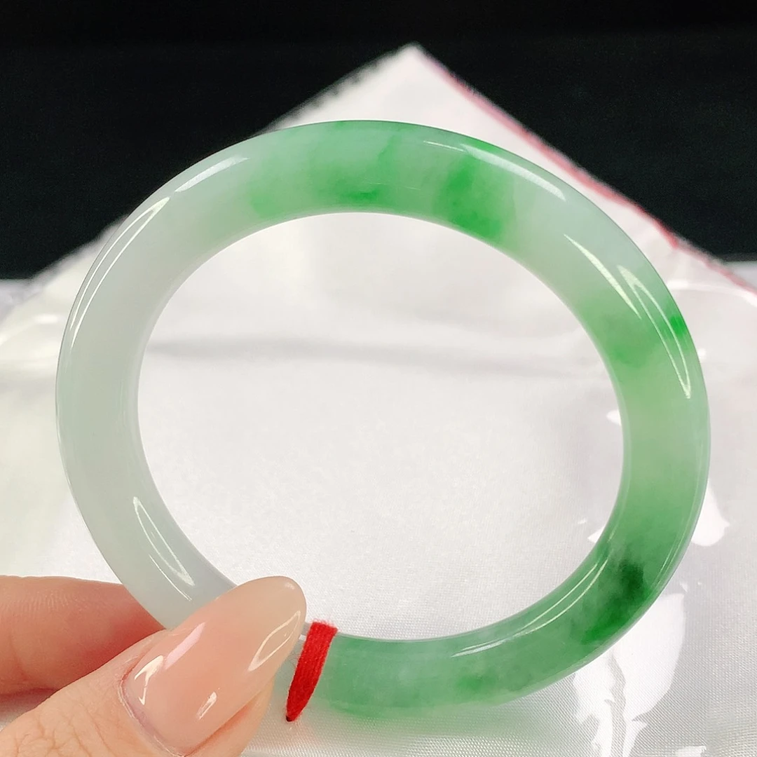 未镶嵌手镯翡翠825