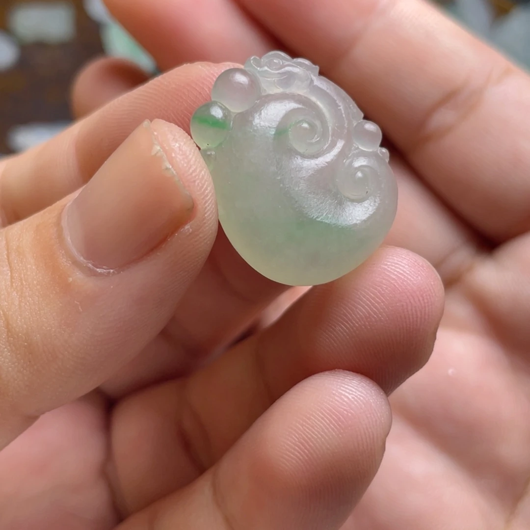 定制翡翠未镶嵌如意