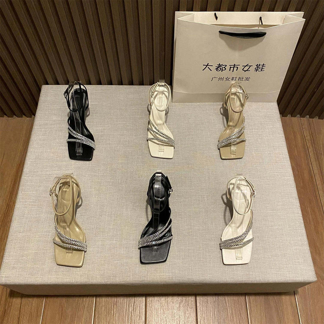 2025年不累脚女士细跟高级感水钻凉鞋仙女鞋子经典配裙子露趾高跟