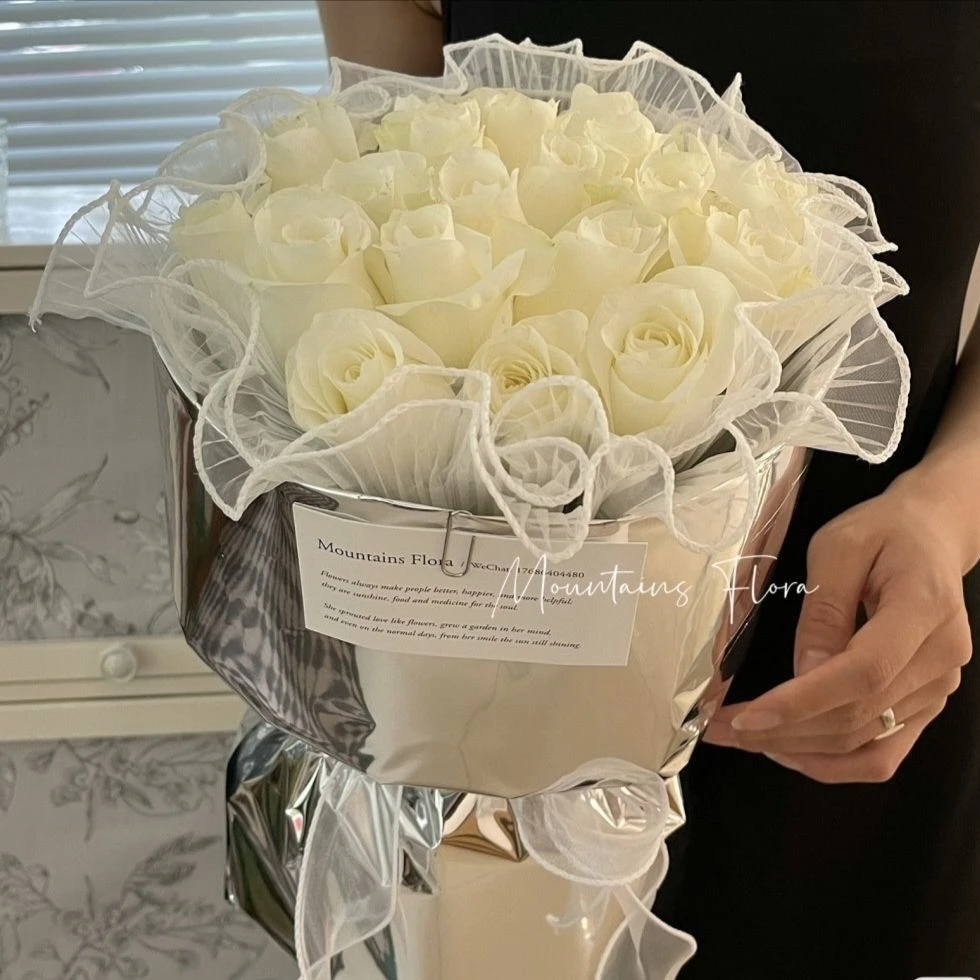 【冰雪美人】19朵白玫瑰小香风鲜花礼物/送爱人朋友闺蜜女友花束