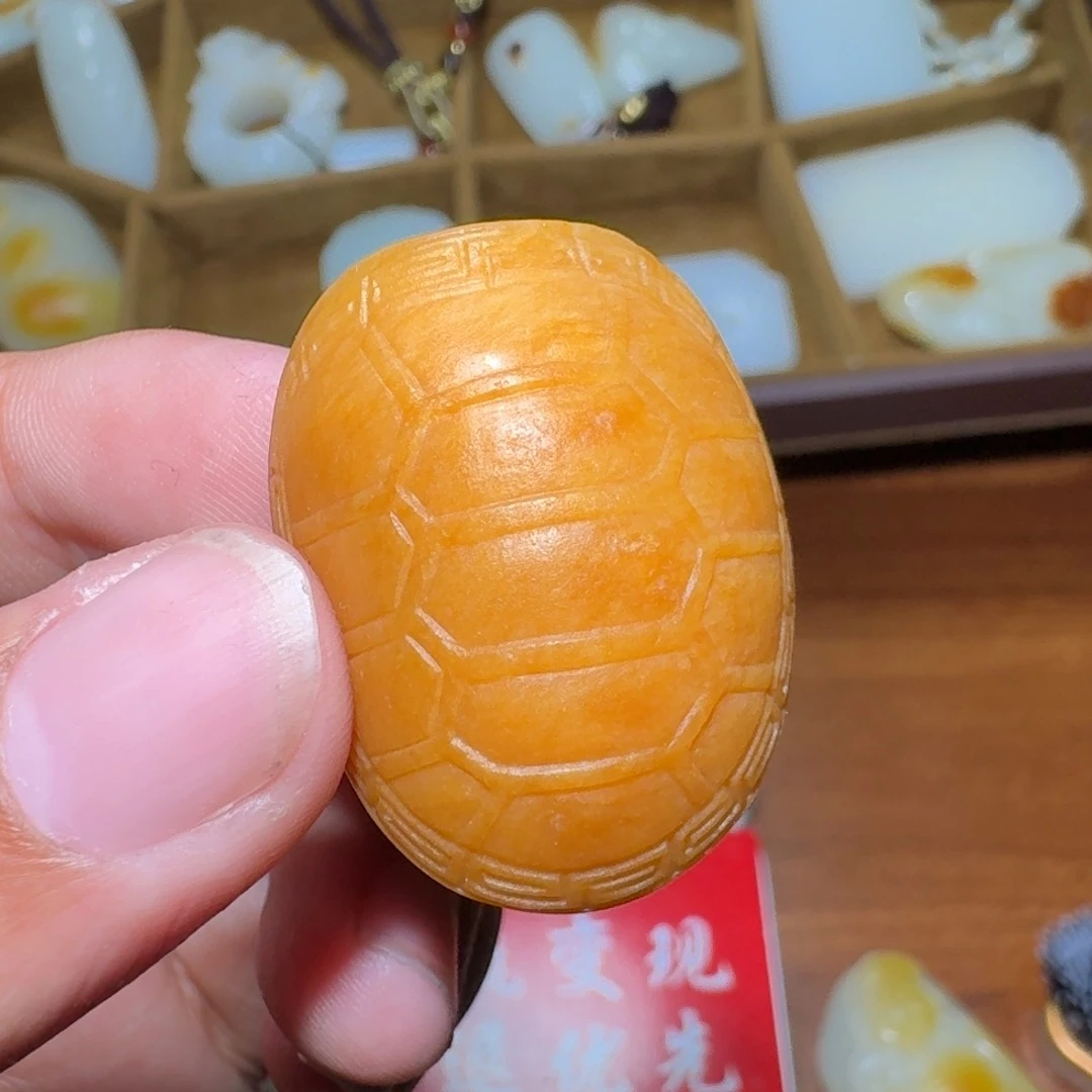 和田玉颈饰未镶嵌龍**族