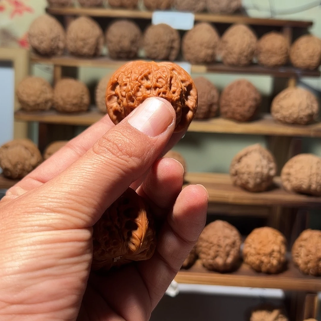 ?****。文玩核桃，血麒麟修