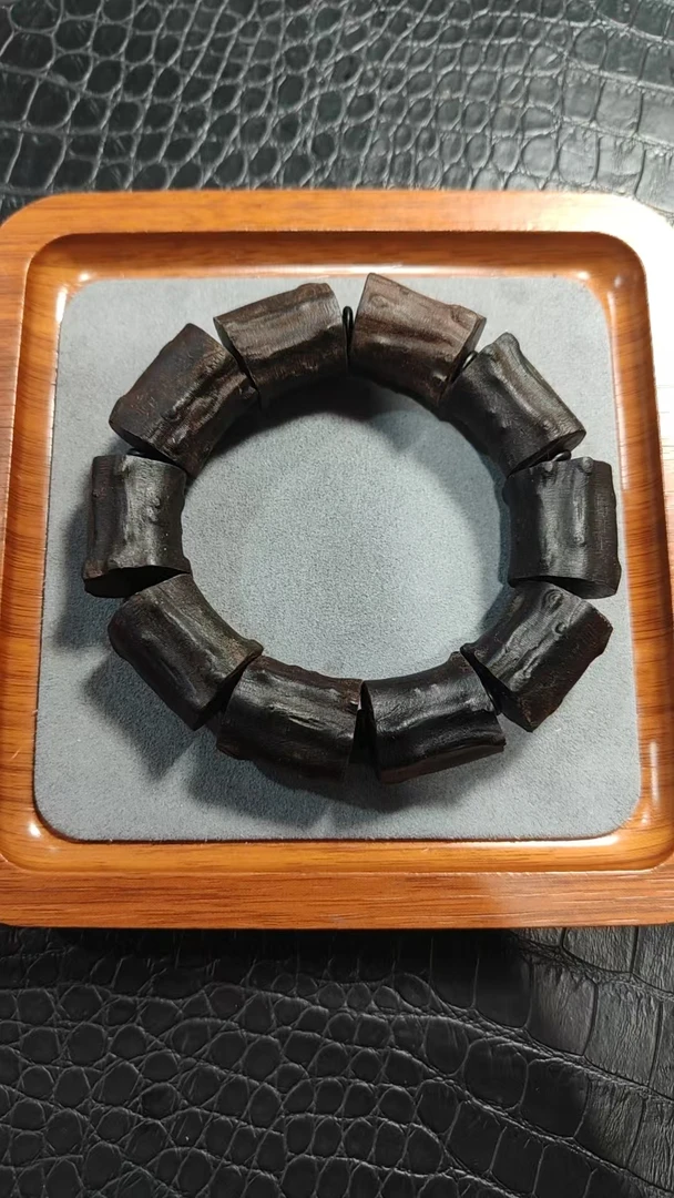 精品时尚雪山重楼手链六1148