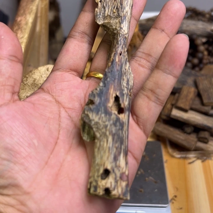 沉香沉香碎屑16克