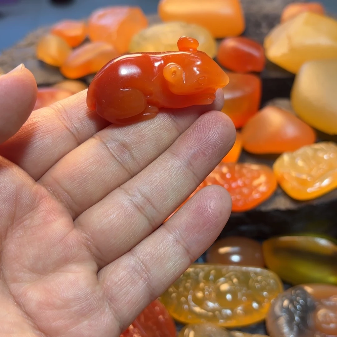 石英质玉挂件未镶嵌大**杨