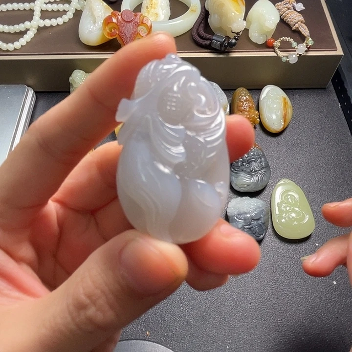 和田玉未镶嵌颈饰