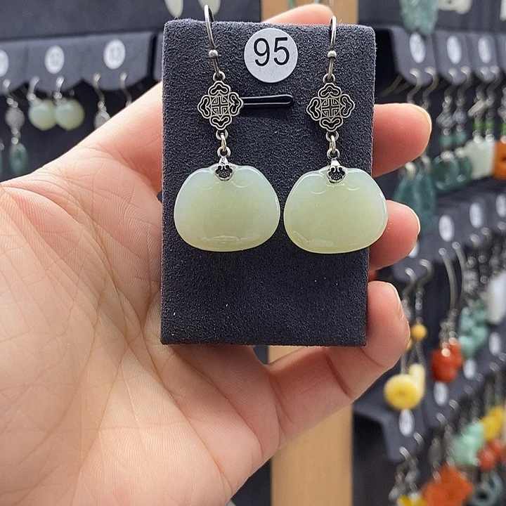 和田玉银S925镶嵌耳饰明***旭