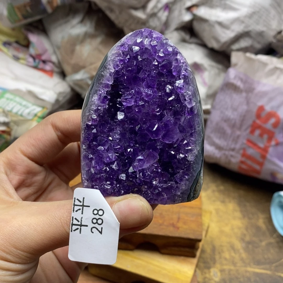 紫晶乌拉圭未镶嵌