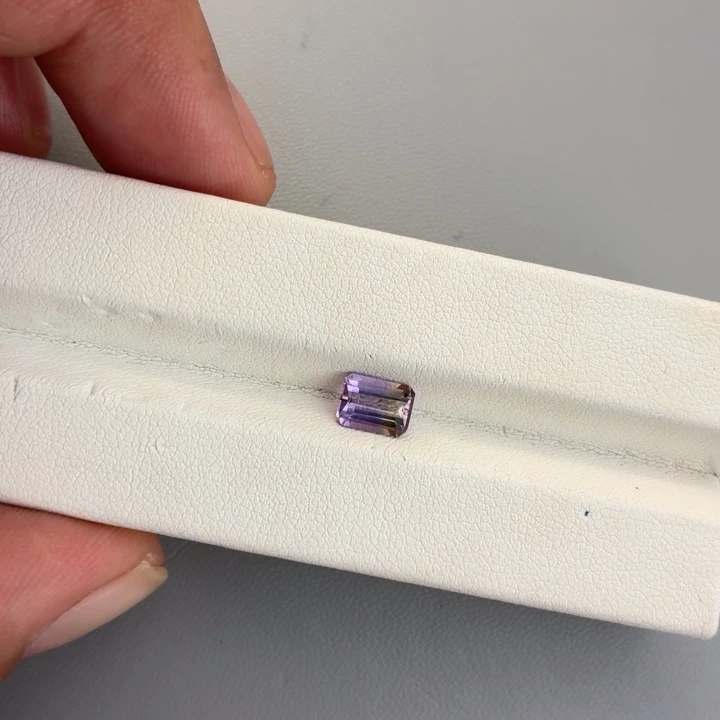 紫晶未镶嵌笔搁裸石1粒