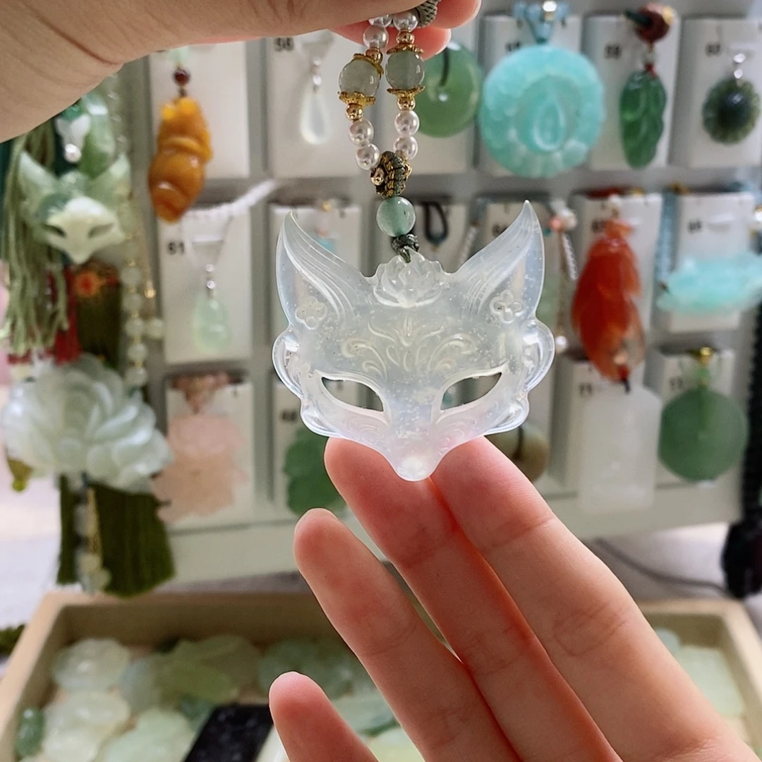 未镶嵌蛇纹石玉颈饰