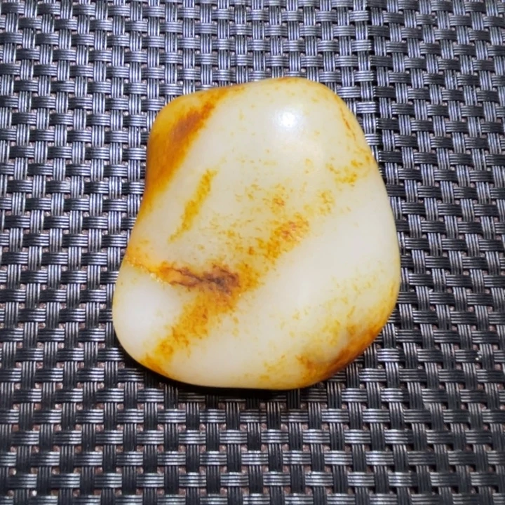 未镶嵌和田玉把件