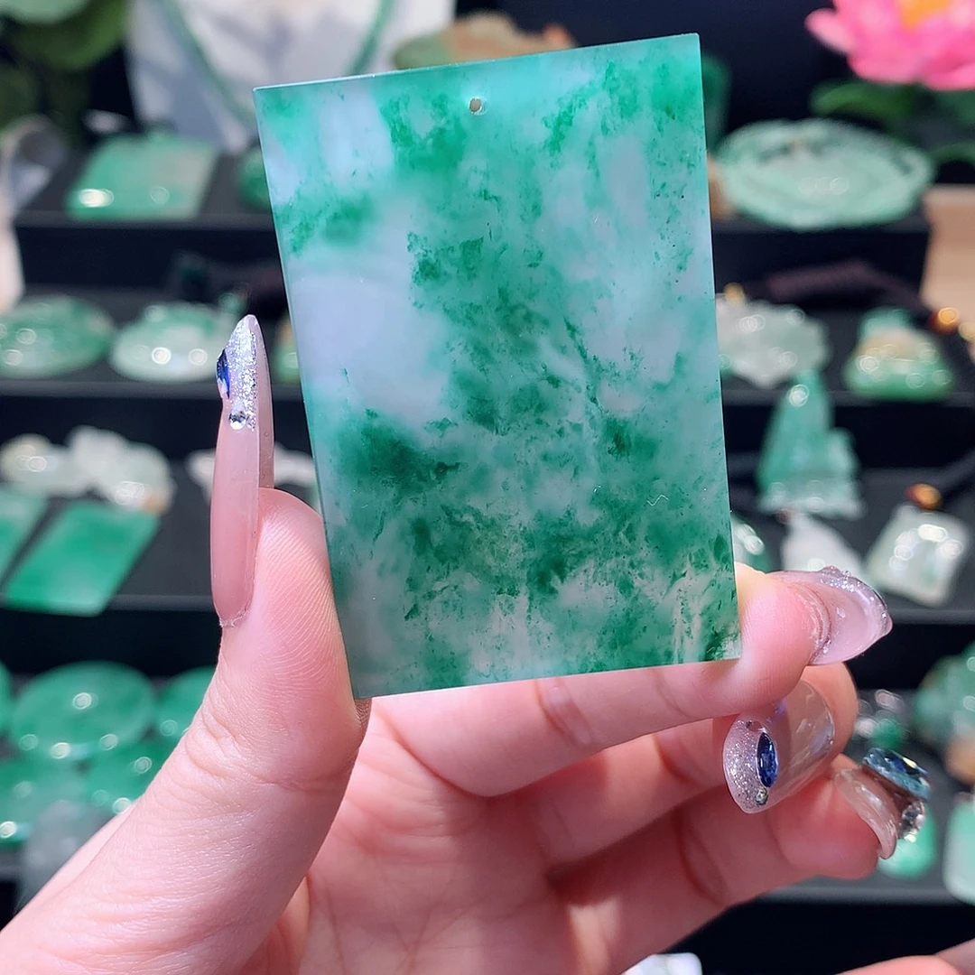 石英质玉未镶嵌吊坠