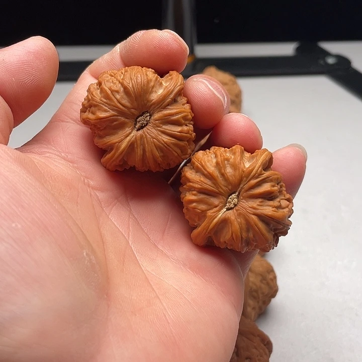 吊坠文玩核桃球白