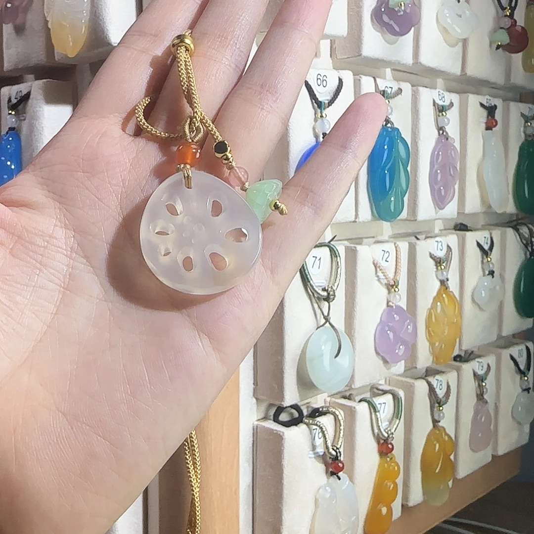 玛瑙/玉髓颈饰合金