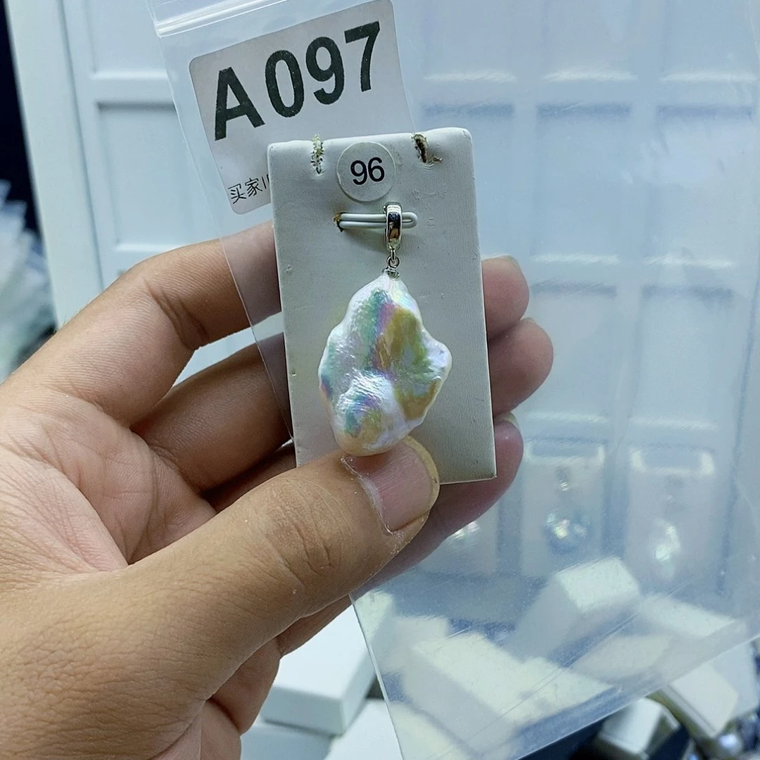 淡水珍珠合金颈饰