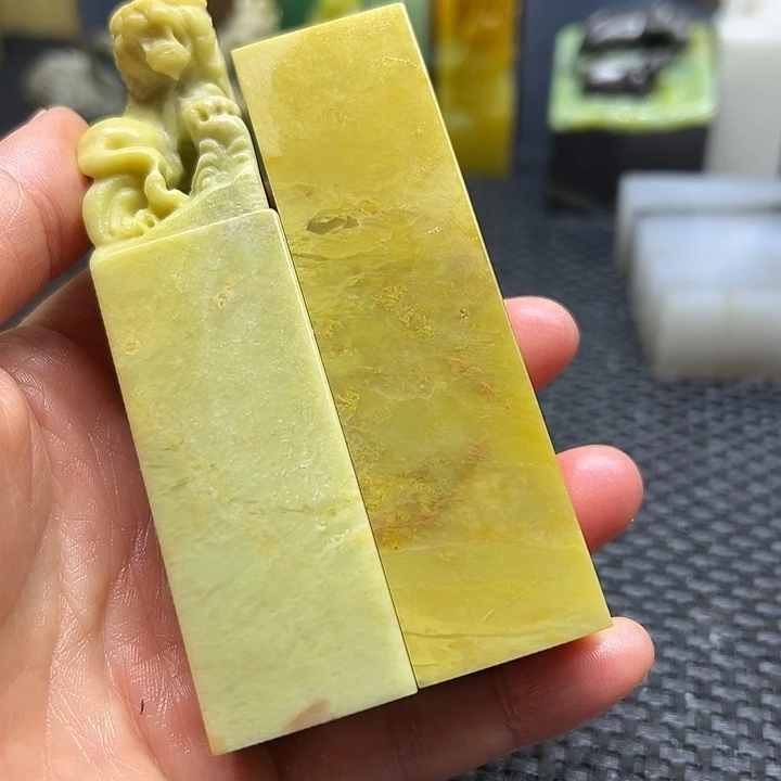 向***行青田石印章石印章石