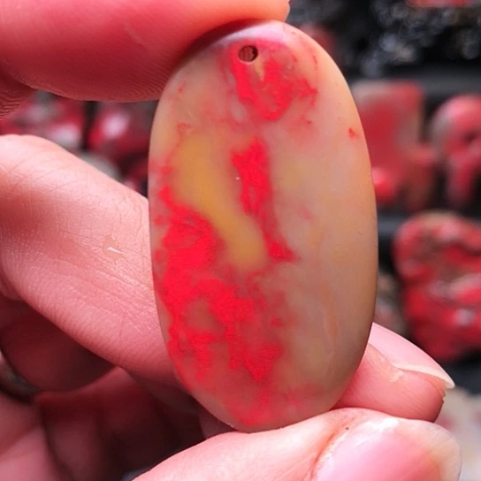 昌化石昌化鸡血石吊坠