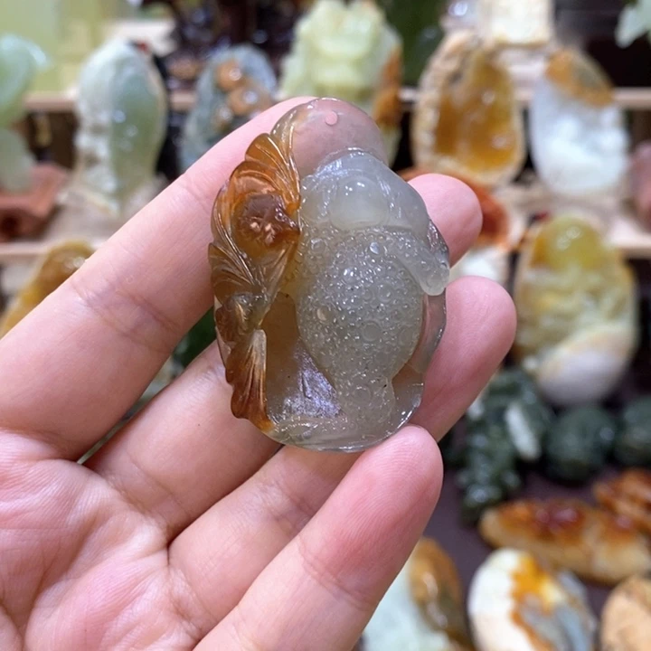 未镶嵌蛇纹石玉颈饰