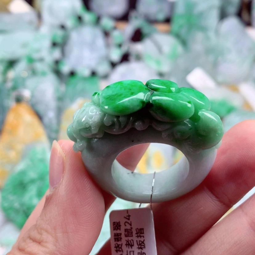 【闪购商品】翡翠吊坠(不含链)未镶嵌