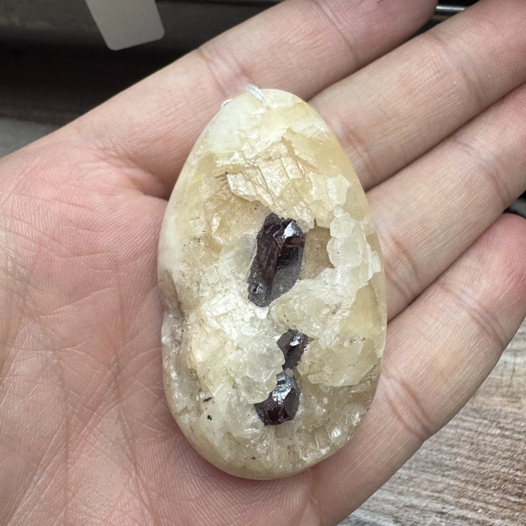 天然辰砂聚宝盆黄水晶晶体吊坠