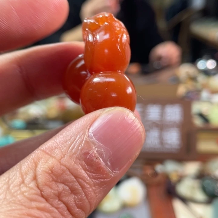 颈饰未镶嵌南红玛瑙
