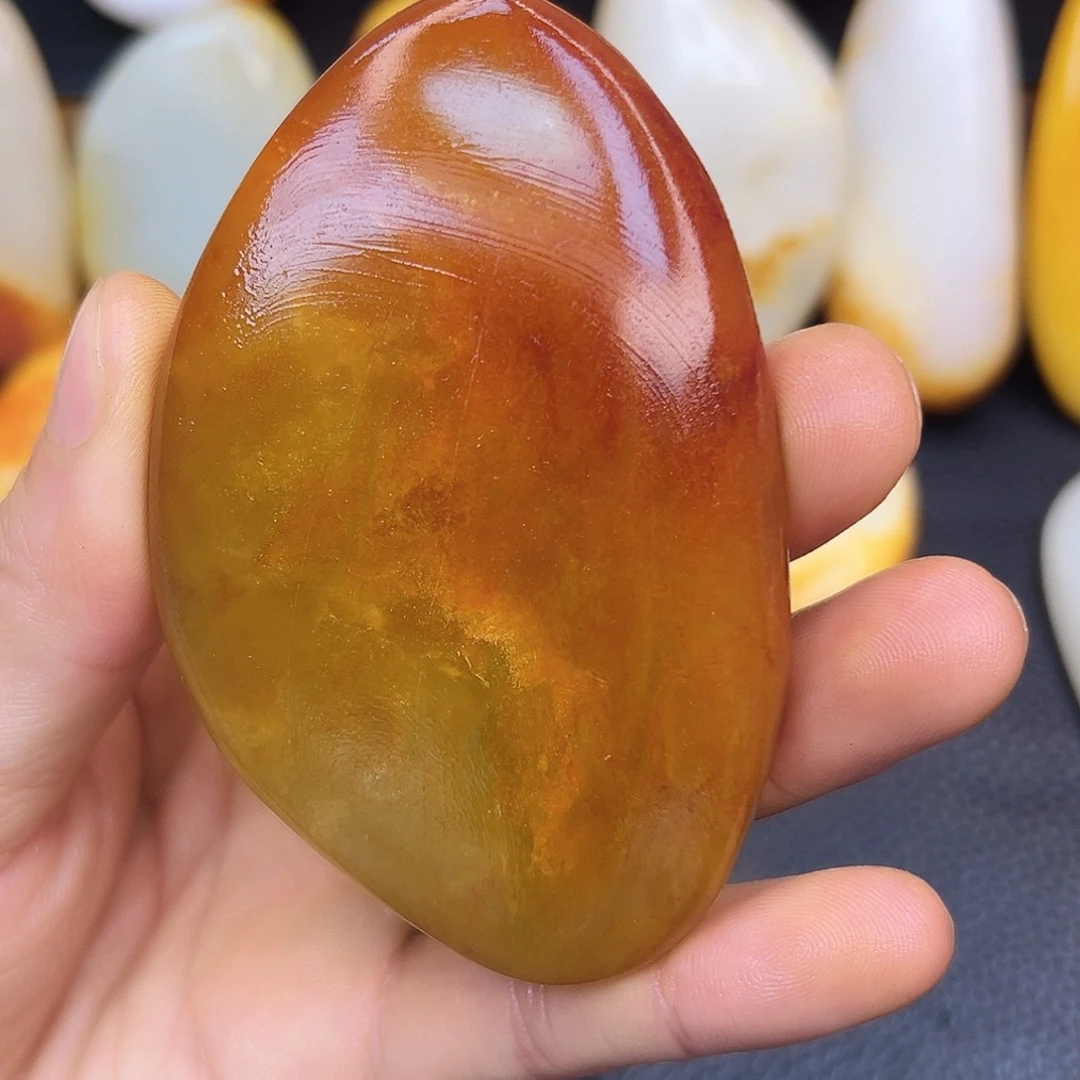 和田玉未镶嵌珠宝奇石