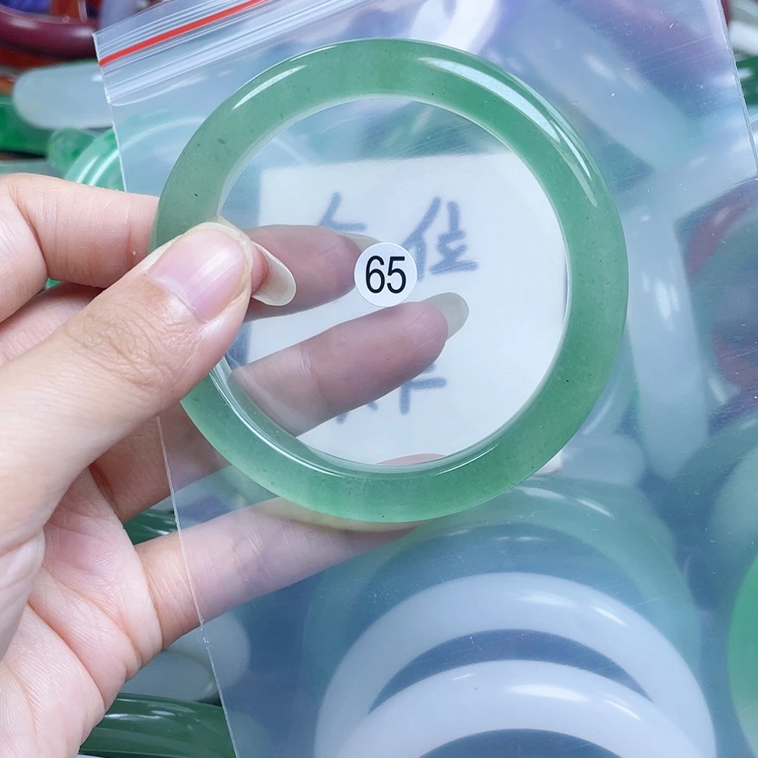 【闪购商品】石英岩玉手镯未镶嵌5758