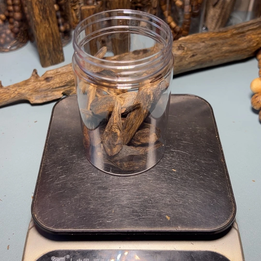 鱼奇楠乌身树丁料32克