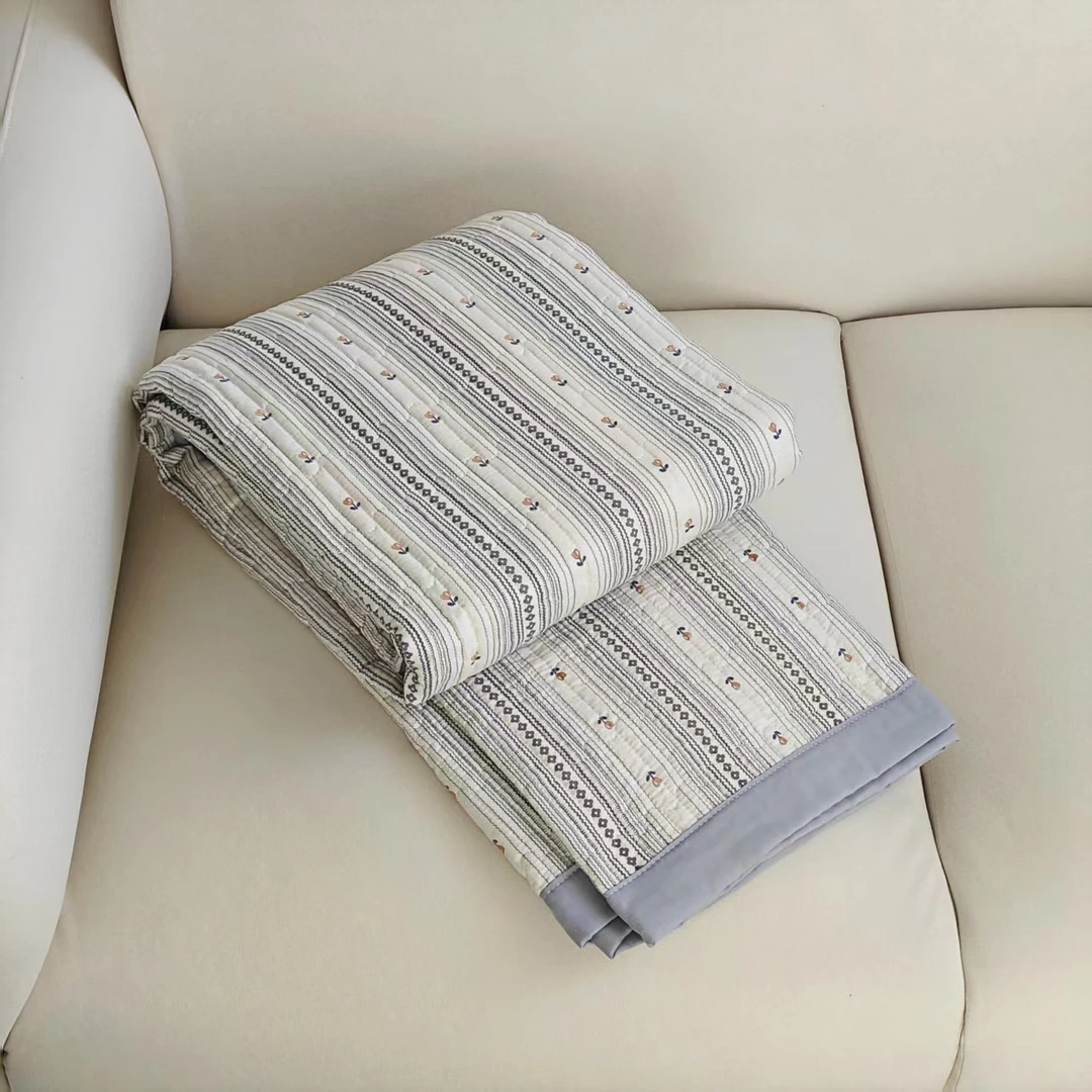 【京会社】四季通用水洗棉床盖200*230浅灰疏影