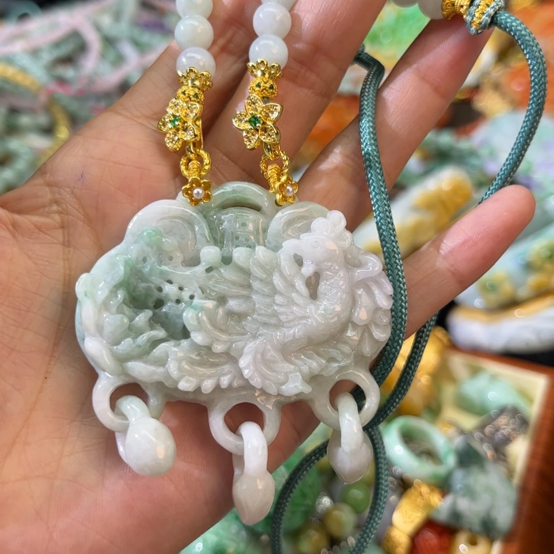 翡翠颈饰未镶嵌待编款