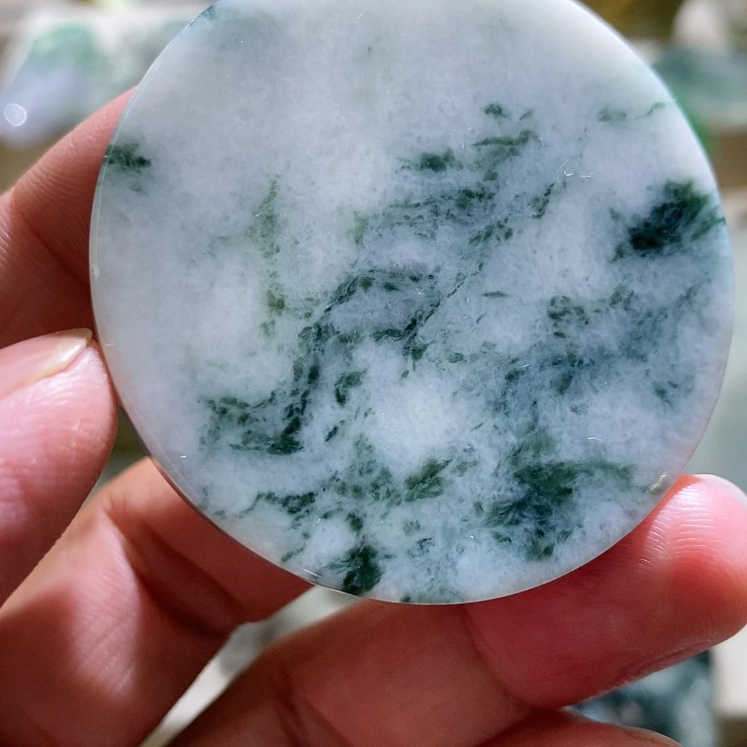 【闪购商品】翡翠颈饰未镶嵌11111111111111