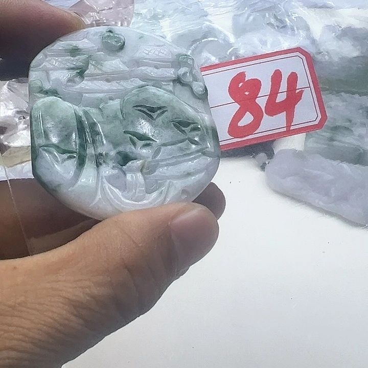 翡翠颈饰未镶嵌林*